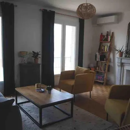 Le Seguier, Grand 2 Pieces Tres Lumineux *